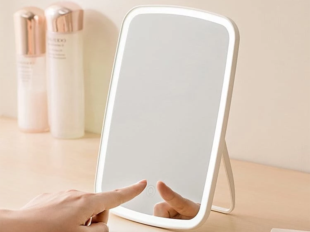 Oglinda de machiaj, Zola, cu iluminare LED incorporata, incarcare cablu micro USB tip B, dreptunghiulara, 24x17 cm Oglinda de machiaj, Zola, cu iluminare LED incorporata, incarcare cablu micro USB tip B, dreptunghiulara, 24x17 cm